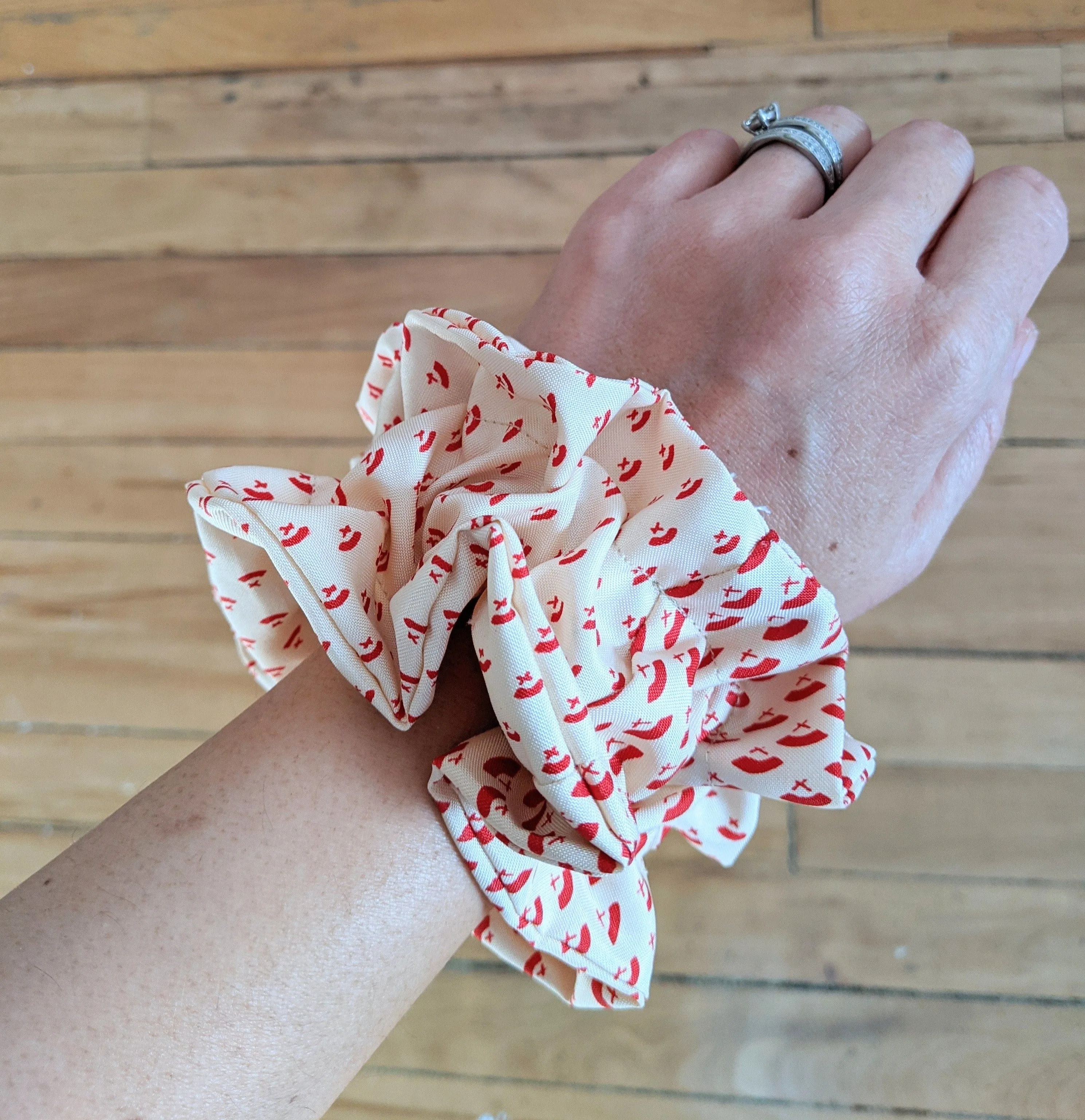 Ougi Fan Silk Ruffle Scrunchie