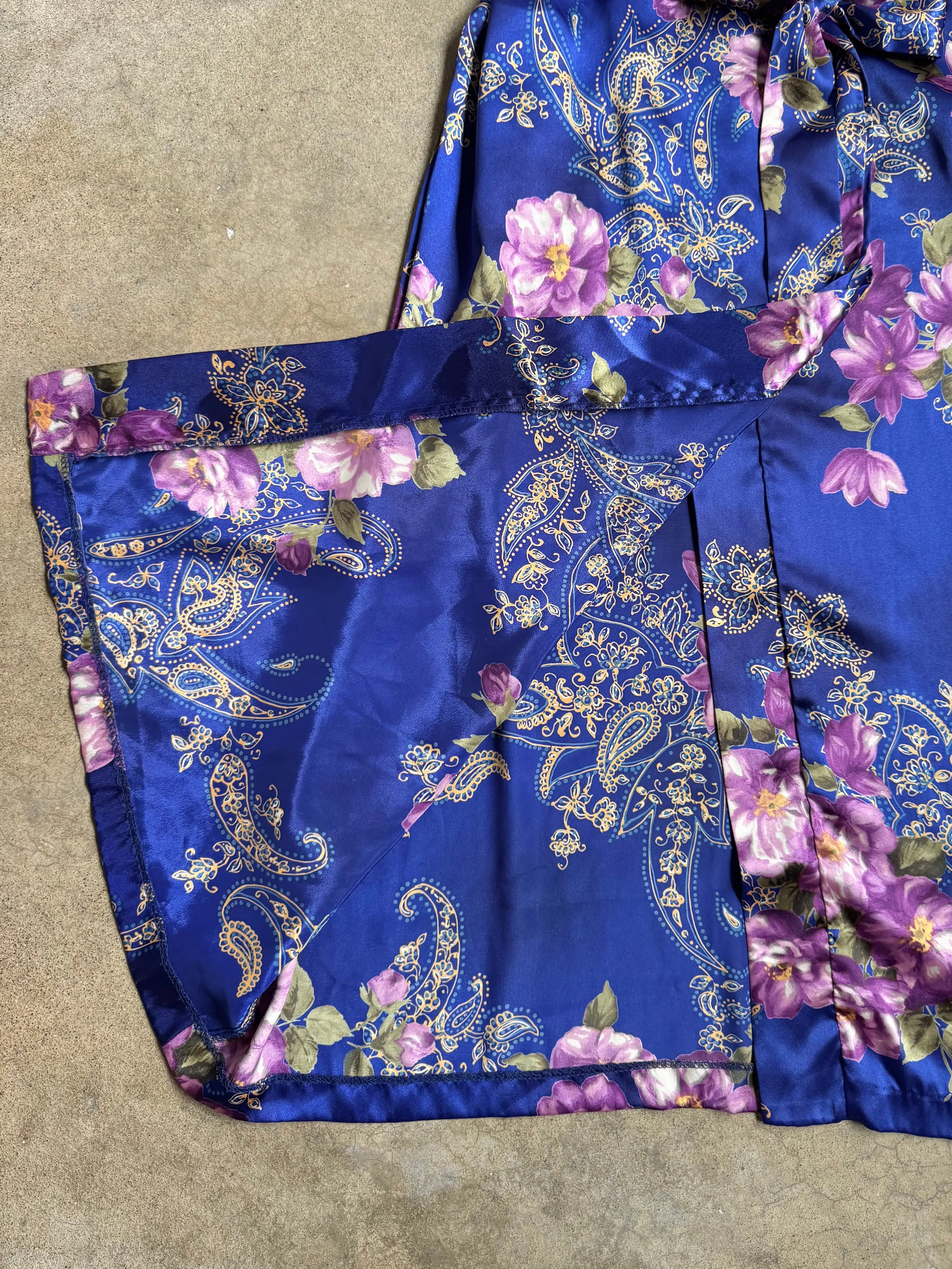 Vintage California Dynasty Purple Floral Full Length Satin Robe (1X)